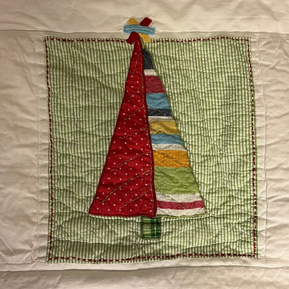 Pottery Barn Kids Quilted Christmas Patchwork Quilt Full/Queen NWOT - Picture 8 of 10